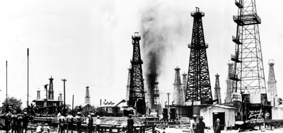 Union  1920 Oil well gushing in Union Oil Company's Long Beach oil field in Signal Hill