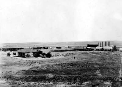 Standard Oil Company complex in Coalinga, 1907